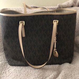Michael Kors Jetset Tote
